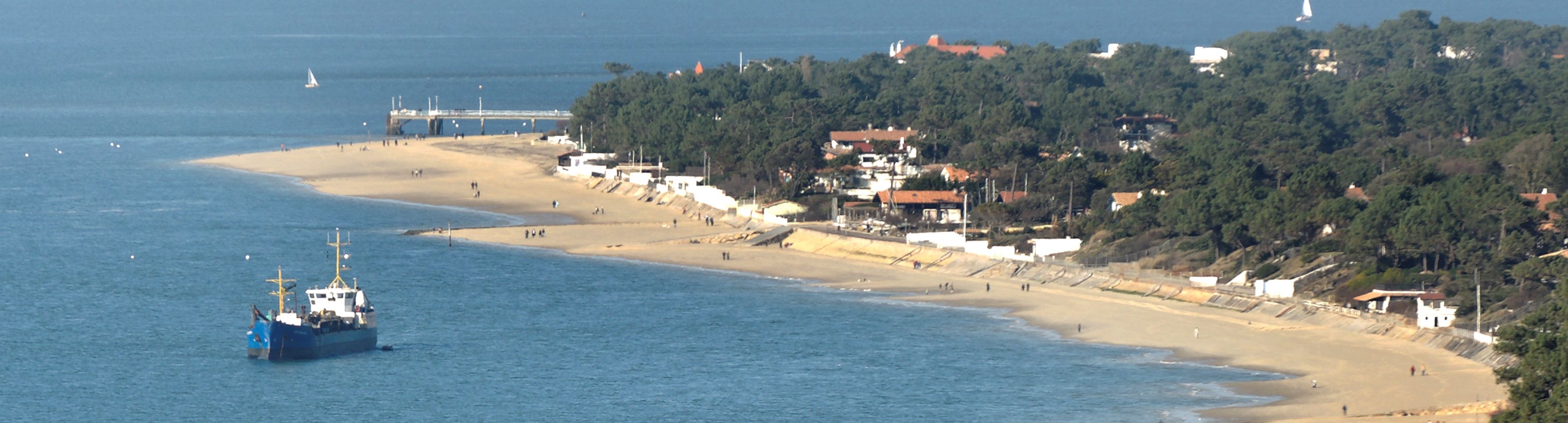 Dragage pour le ré-ensablement des plages dans le Parc naturel marin du Bassin d'Arcachon | Crédit : Laurent Mignaux / Terra (recadré)