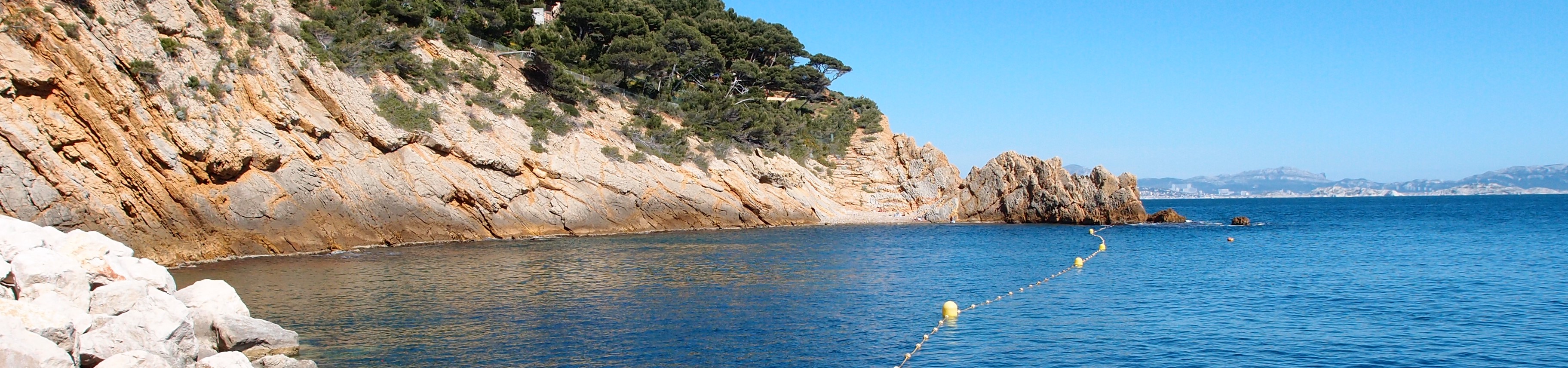 Ligne de balisage du site Natura 2000 dans le site N2000  Côte bleue marine | Crédit : Parc marin de la côte bleue