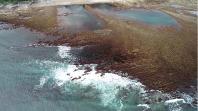 Assemblage de plusieurs images de drone des habitats médiolittoraux rocheux| crédit : UAV640